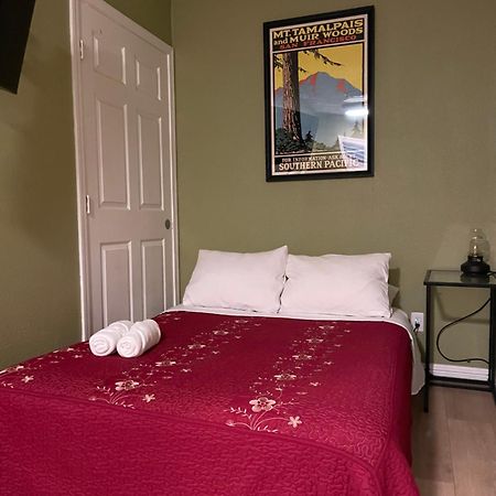 Private Room In Los Angeles With Ac, Strong Wifi, Smart Tv, Work Desk Near Sofi Stadium Extérieur photo