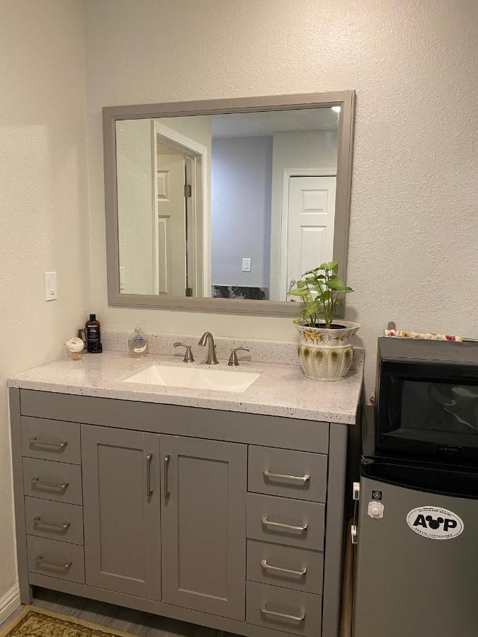 Private Room In Los Angeles With Ac, Strong Wifi, Smart Tv, Work Desk Near Sofi Stadium Extérieur photo